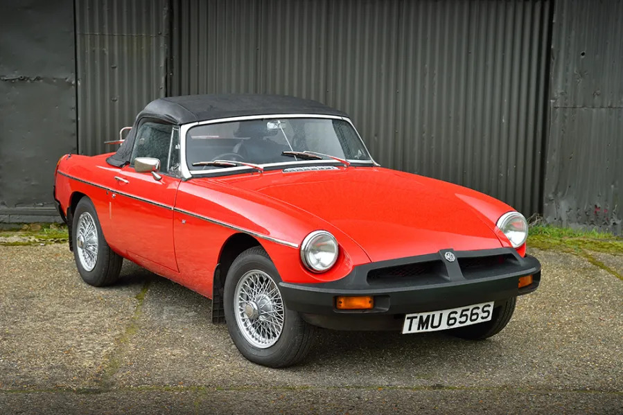9. 1978 MGB Roadster 00 - جان کارمک: رباتی که انسان بودن یاد گرفت (اربابان نابودی – فصل دوم)